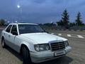 Mercedes-Benz E 200 1992 годаfor1 300 000 тг. в Караганда