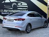 Hyundai Elantra 2018 года за 7 590 000 тг. в Атырау – фото 5