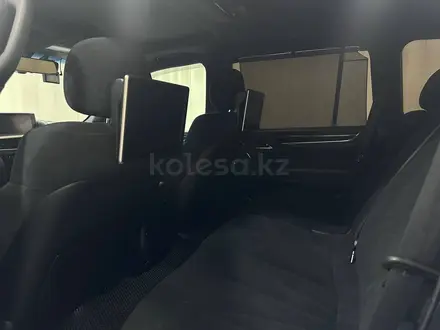 Lexus LX 570 Luxury 2017 года за 38 800 000 тг. в Алматы – фото 11