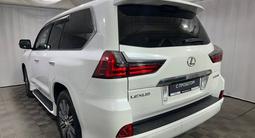 Lexus LX 570 Luxury 2017 годаүшін38 800 000 тг. в Алматы – фото 2