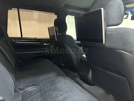 Lexus LX 570 Luxury 2017 года за 38 800 000 тг. в Алматы – фото 7
