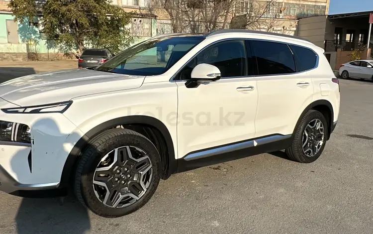 Hyundai Santa Fe 2023 года за 18 500 000 тг. в Актау