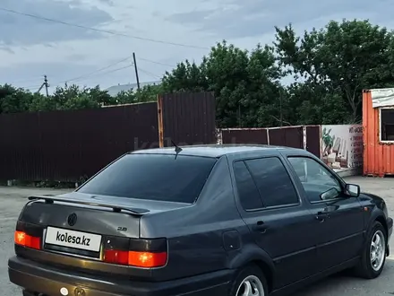 Volkswagen Vento 1992 года за 660 000 тг. в Кокшетау – фото 3