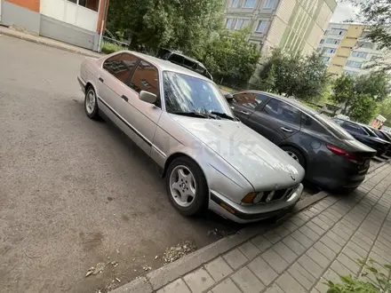 BMW 520 1991 года за 1 100 000 тг. в Астана – фото 2
