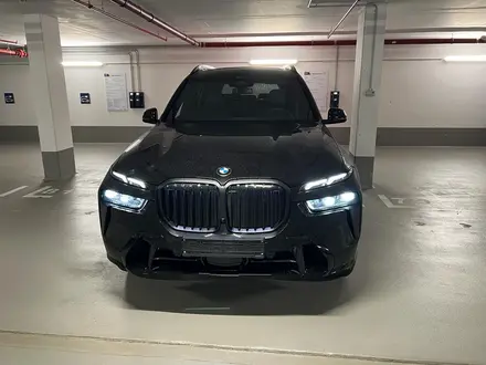 BMW X7 2022 года за 99 900 000 тг. в Алматы – фото 3