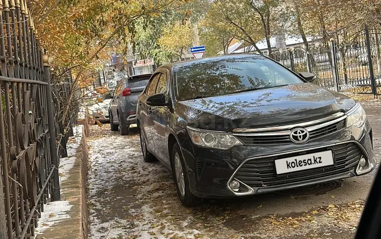 Toyota Camry 2016 годаfor9 600 000 тг. в Семей