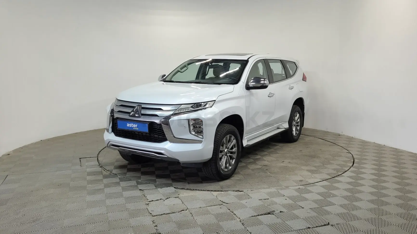 Mitsubishi Pajero Sport, 2020