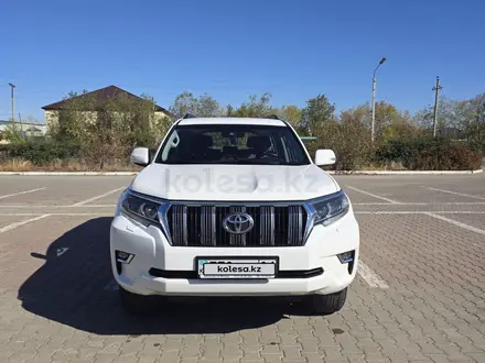 Toyota Land Cruiser Prado 2017 года за 23 500 000 тг. в Актобе
