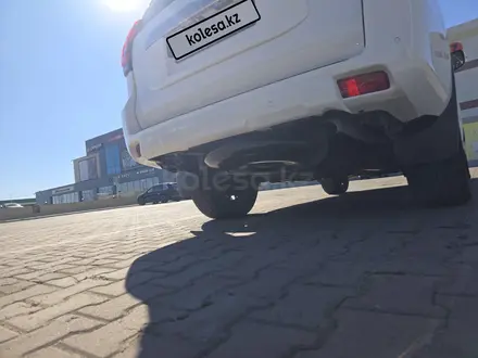 Toyota Land Cruiser Prado 2017 года за 23 500 000 тг. в Актобе – фото 7