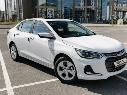 Chevrolet Onix Premier 1 2025 года за 7 290 000 тг. в Астана – фото 4