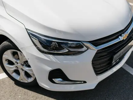 Chevrolet Onix Premier 1 2025 года за 7 290 000 тг. в Астана – фото 5