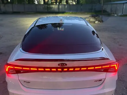 Kia K5 2021 года за 9 300 000 тг. в Алматы – фото 2