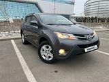 Toyota RAV4 2015 года за 11 000 000 тг. в Астана – фото 2