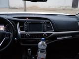 Toyota Highlander 2016 годаүшін10 500 000 тг. в Актау – фото 2