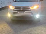 Toyota Highlander 2016 годаүшін10 500 000 тг. в Актау