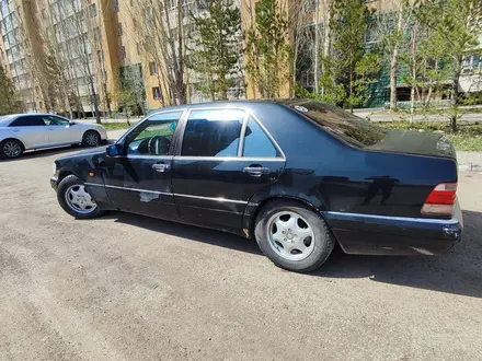 Mercedes-Benz S 320 1998 года за 3 500 000 тг. в Астана – фото 2