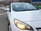 Opel Astra 2014 года за 5 500 000 тг. в Алматы – фото 2