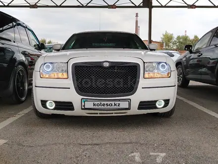 Chrysler 300C 2005 года за 5 500 000 тг. в Усть-Каменогорск