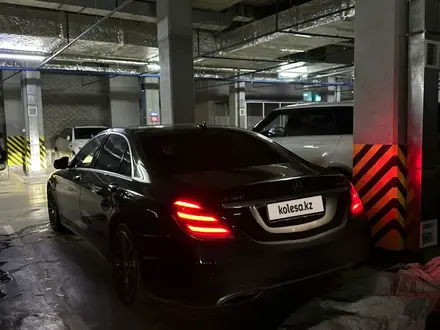 Mercedes-Benz S 560 2018 года за 44 500 000 тг. в Астана – фото 3