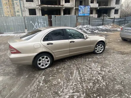 Mercedes-Benz C 200 2001 года за 3 900 000 тг. в Астана – фото 5