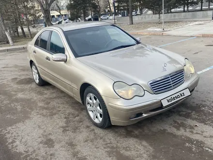 Mercedes-Benz C 200 2001 года за 3 900 000 тг. в Астана – фото 8