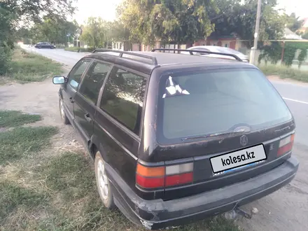 Volkswagen Passat 1992 года за 1 500 000 тг. в Уральск – фото 3