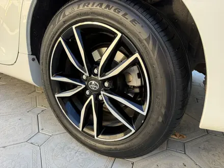 Toyota Camry 2018 года за 11 700 000 тг. в Уральск – фото 14