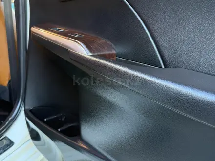 Toyota Camry 2018 года за 11 700 000 тг. в Уральск – фото 8