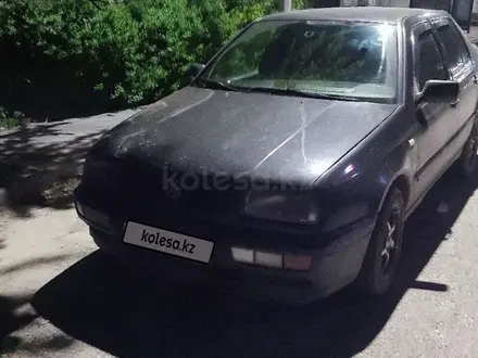 Volkswagen Vento 1995 года за 1 800 000 тг. в Шымкент – фото 2