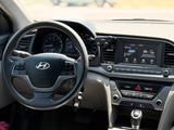Hyundai Elantra 2017 годаүшін5 800 000 тг. в Шымкент – фото 2