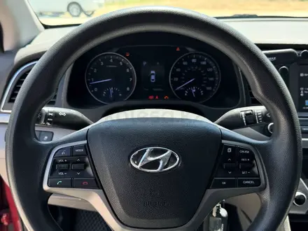 Hyundai Elantra 2017 года за 5 800 000 тг. в Шымкент – фото 3
