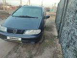 Volkswagen Sharan 1995 года за 1 750 000 тг. в Астана