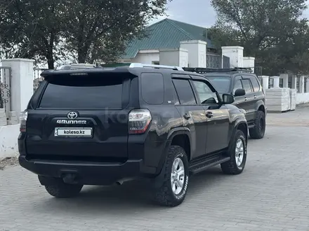 Toyota 4Runner 2015 года за 18 800 000 тг. в Актау – фото 6