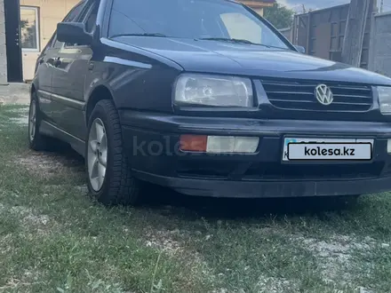 Volkswagen Vento 1992 года за 1 500 000 тг. в Тараз