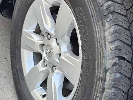 Toyota Land Cruiser Prado 2014 года за 18 199 000 тг. в Алматы – фото 34