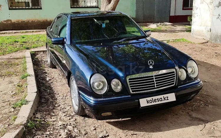 Mercedes-Benz E 230 1996 года за 3 000 000 тг. в Уральск