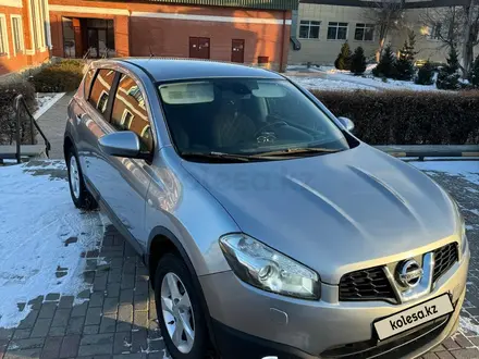 Nissan Qashqai 2010 года за 4 970 000 тг. в Караганда – фото 2