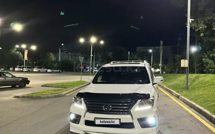 Lexus LX 570 2013 годаfor30 000 000 тг. в Алматы