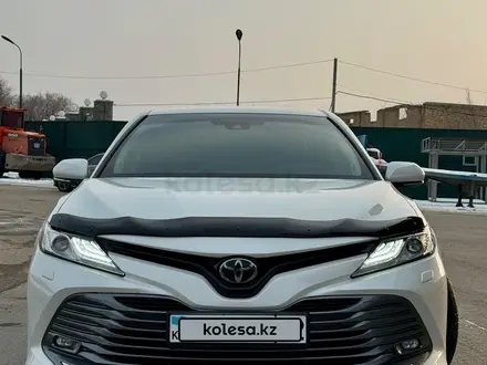 Toyota Camry 2019 года за 14 800 000 тг. в Алматы