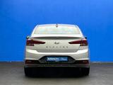 Hyundai Elantra 2019 года за 8 670 000 тг. в Актобе – фото 4