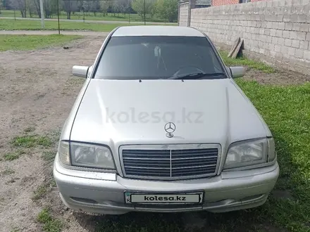 Mercedes-Benz C 220 1996 года за 1 800 000 тг. в Алматы