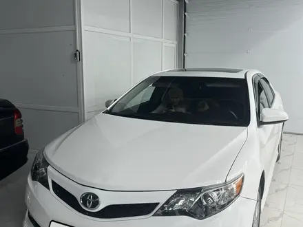 Toyota Camry 2013 года за 8 800 000 тг. в Атырау – фото 18