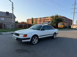 Audi 100
