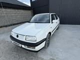 Volkswagen Vento 1994 года за 985 000 тг. в Жаркент