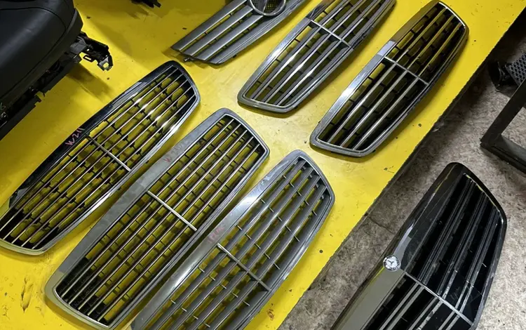 Решетка на Mercedes за 9 900 тг. в Актау