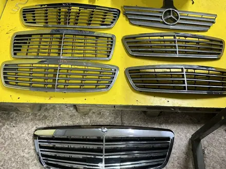 Решетка на Mercedes за 9 900 тг. в Актау – фото 3
