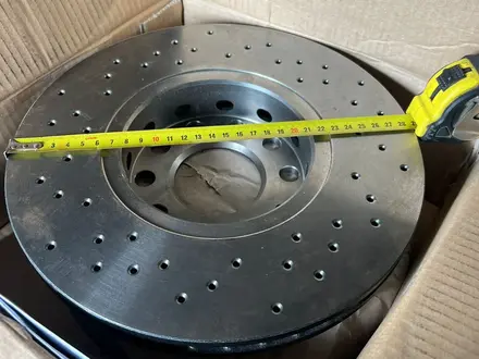 Перфорированные тормозные диски на Audi/Volkswagen за 60 000 тг. в Костанай