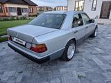 Mercedes-Benz E 220 1993 годаүшін5 050 000 тг. в Костанай – фото 5