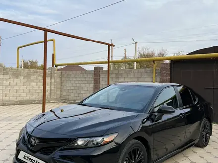 Toyota Camry 2021 года за 14 300 000 тг. в Тараз – фото 3