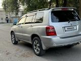 Toyota Kluger 2002 годаfor6 200 000 тг. в Алматы – фото 4